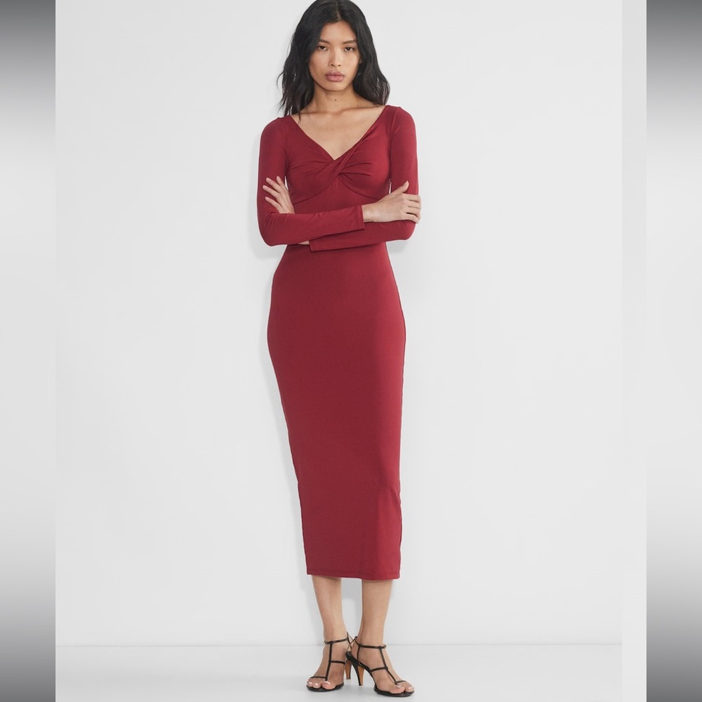 NWT Aritzia contour Elegant Red Long Sleeve Maxi Dress